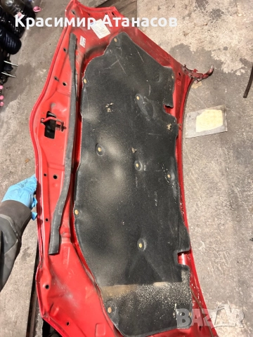 Преден капак за Тойота корола E120. Хечбек. 2004-2007г, снимка 4 - Части - 52437413