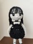 Плетена кукла Уенсдей Адамс, снимка 1 - Плюшени играчки - 41642455