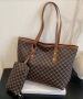 Дамска голяма чанта с несесер, снимка 2