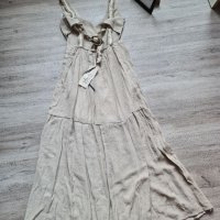 Нова колекция дълга рокля в розов цвят с гол гръб и брошка на намаление, снимка 10 - Рокли - 29180489