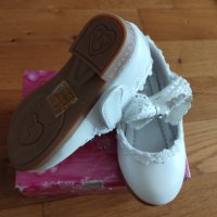 Бебешки обувки нови 22 номер, снимка 1 - Бебешки обувки - 42624729