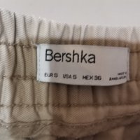 Карго панталон Bershka EUR XS/S  ръст 164см, снимка 5 - Спортни дрехи, екипи - 44392648