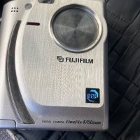 Дигитална камера Fujifilm, снимка 2 - Камери - 41289704