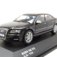 Audi S8 D3 2010 - мащаб 1:43 на SOLIDO моделът е нов в PVC дисплей-кейс, снимка 1 - Колекции - 42267996