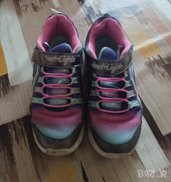 Детски спортни обувки, стелка 20 см, снимка 1