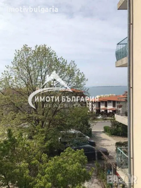 Къща на четири етажа до морето в Свети влас, снимка 1