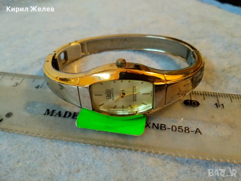 Q&Q QUARTZ СТИЛЕН МОДЕН МАРКОВ ЯПОНСКИ ДАМСКИ ЗЛАТИСТ ЧАСОВНИК Тип ГРИВНА Кю и Кю 36573, снимка 1