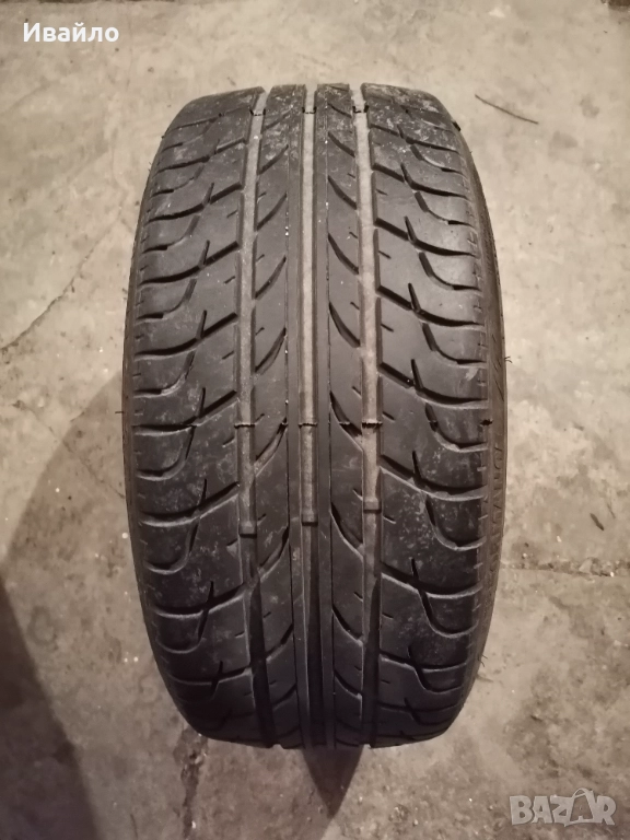 Продавам 1 брой летна гума 225.40.18 дот 2019 Tigar , снимка 1