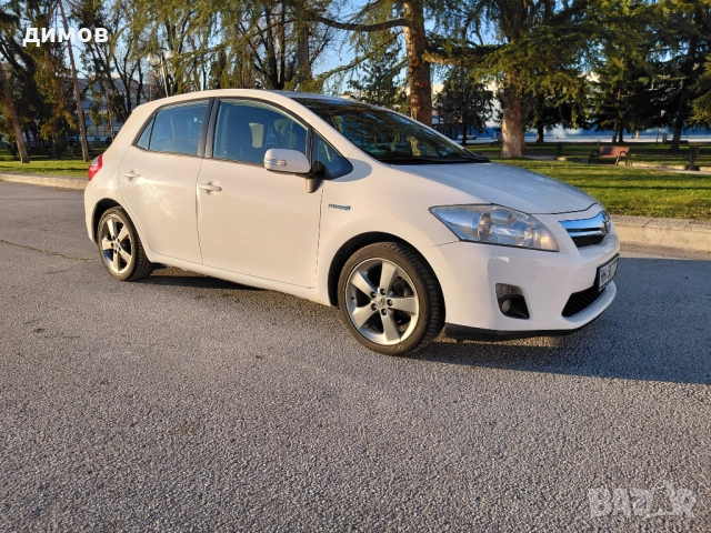 Toyota Auris Hybrid 2012 - Euro 5, снимка 3 - Автомобили и джипове - 52838691