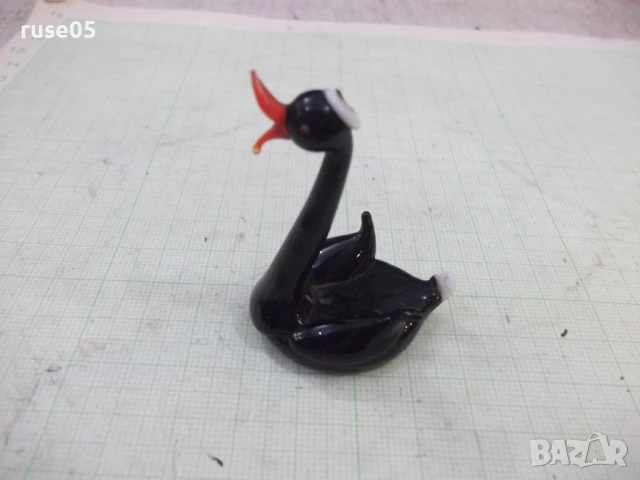 Фигура "Черен лебед" стъклена