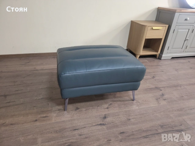Тюркоазена кожена табуретка, снимка 4 - Дивани и мека мебел - 53753835