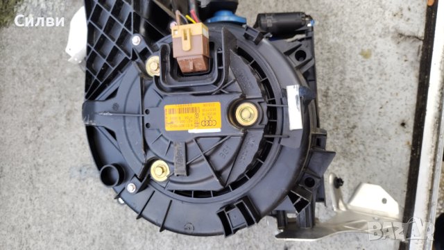 Парно комплект от Ауди А4 Б7 за Audi A4 B7 изпарител пита моторче клапи тръбички 8e1 820 005 j, снимка 5 - Части - 41659820