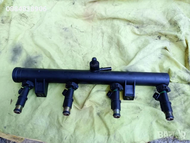 Горивна рейка с дюзите на нея за Citroen Xsara Picasso (N68) 1.8 16V (115 Hp) Ксара пикасо бензин., снимка 4 - Части - 47738820