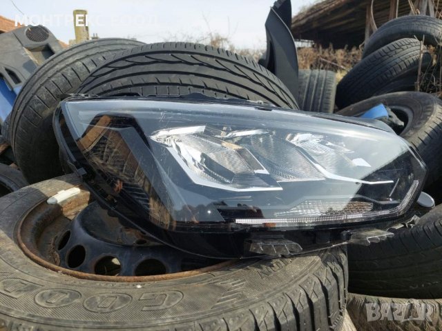 Десен фар пежо 2008