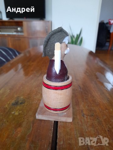 Стара дървена майтапчийска фигурка сувенир, снимка 2 - Други ценни предмети - 39511312