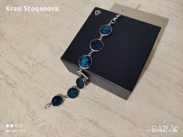 Дамска Гривна с Цветен Дизайн 