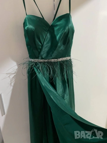 Дълга сатенена рокля 