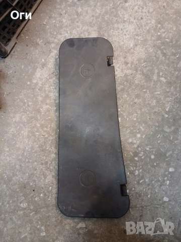 Капак над акумулатора за Ауди А4 В5 8D1819422