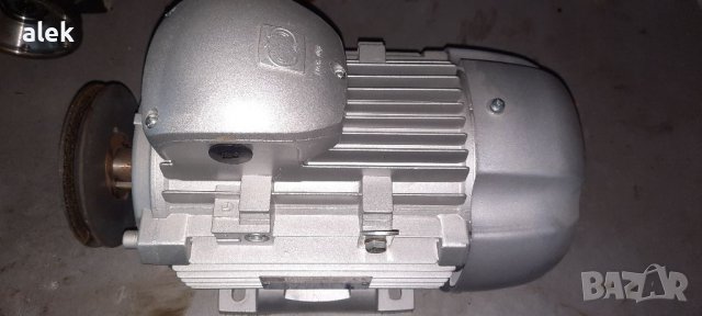 Продавам трифазен електродвигател в добро състояние , снимка 1