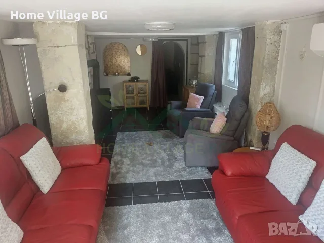 Прекрасна двуетажна къща в село Кривня, област Варна , снимка 8 - Къщи - 55876457