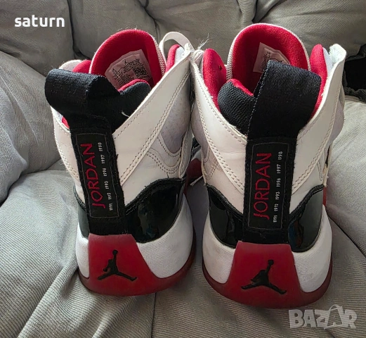 оригинален Jordan за волейбол с проблем 40,5, снимка 8 - Спортни обувки - 53538177