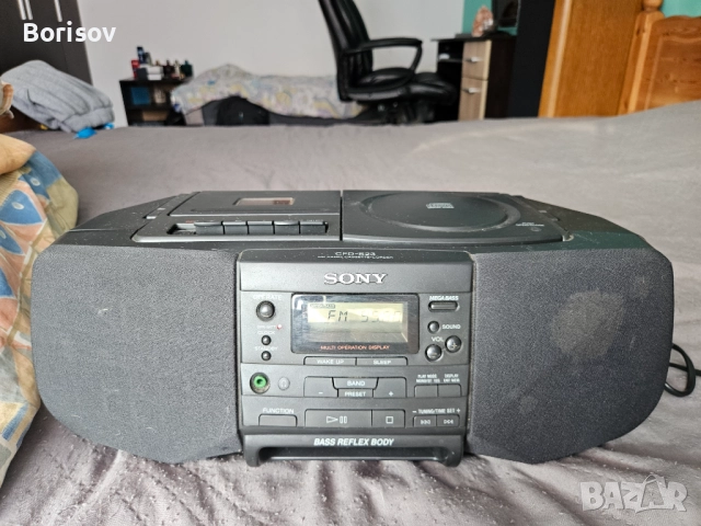 SONY радиокасетофон със CD