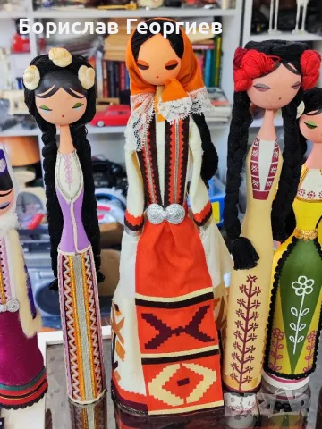 Стари Дървени кукли с традиционни носии , снимка 4 - Антикварни и старинни предмети - 50109968