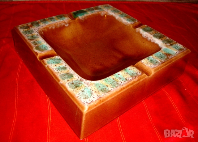 Голям ретро винтидж пепелник, снимка 2 - Антикварни и старинни предмети - 52802240