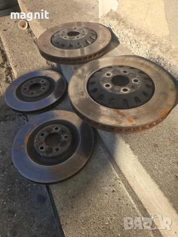 Комплект спирачни дискове 400мм със апарати от Audi SQ7 отлично състояние 4M0615105HA / 4M0615106HA, снимка 11 - Части - 53381377