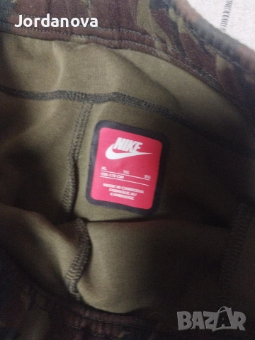 Nike Tech XL оригинален, снимка 7 - Детски анцузи и суичери - 52587360