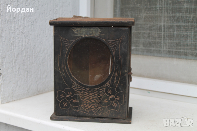 Дървена кутия за будилник 