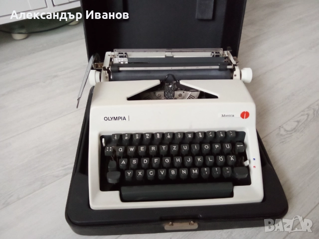  Германска пишеща машина OLYMPIA 1974 г.