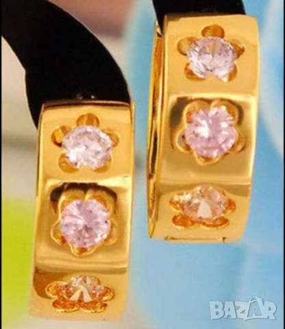 Зашеметяващи обеци от 9K попълнено злато с цирконии-цветчета 15 лв., снимка 4 - Обеци - 51767258