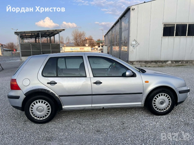 Продавам Volkswagen Golf 4 1.6, снимка 4 - Автомобили и джипове - 53854803