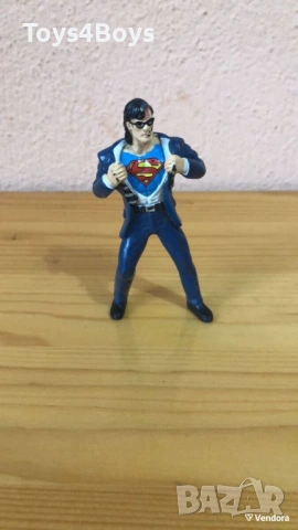 Small Action Figure Super-man