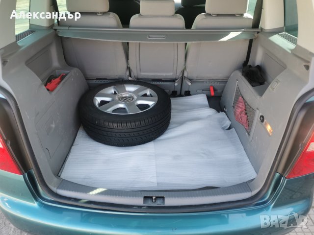 VW Touran 2.0 TDI, снимка 14 - Автомобили и джипове - 44434030
