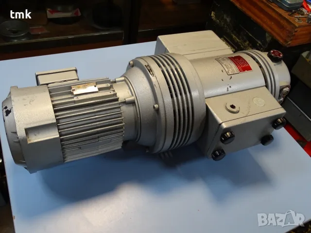 вакуум помпа Rietschle CLFG 41V/03 40m3/h 1.1kW vane vacuum pump, снимка 11 - Резервни части за машини - 55920072