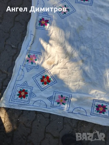 Бродерия покривка , снимка 5 - Антикварни и старинни предмети - 50918090