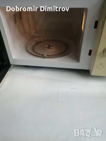 микровълнова печка с грил мидеа, снимка 3 - Микровълнови - 53704173