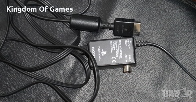 Два Оригинални PS1 Контролера/Оригинален Захранващ Адаптер за PS1/Оригинален AV Кабел за PS1 и PS2/, снимка 7 - PlayStation конзоли - 50079214