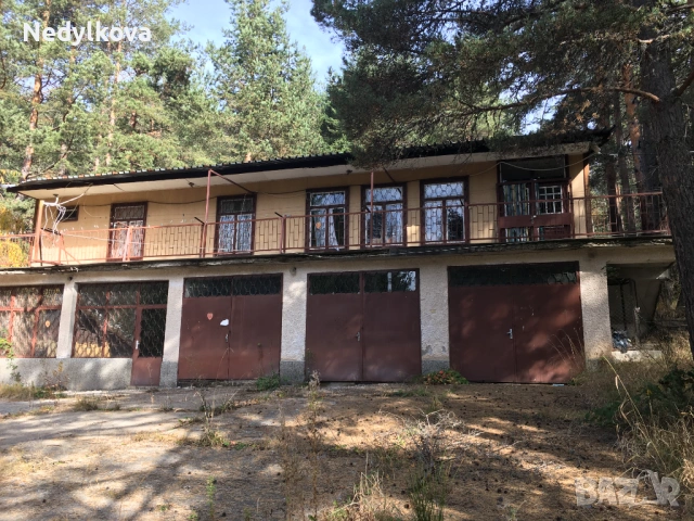 Бунгала със столова 