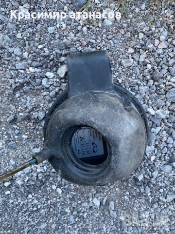 Вратичка резервоар за Vw голф плюс.2005-2009г, снимка 2 - Части - 41984626