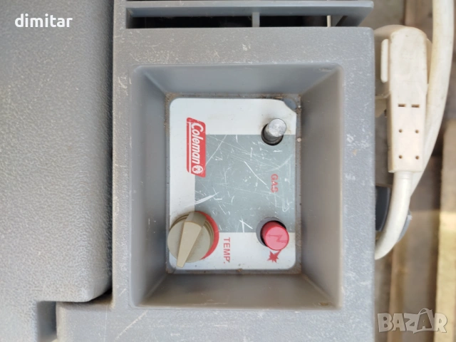 Хладилник  COLEMAN  220 V/ GAZ - №2, снимка 3 - Хладилни чанти - 53746675