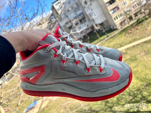 Nike LeBron 11 Low Laser Crimson -- номер 42, снимка 2 - Маратонки - 34853378