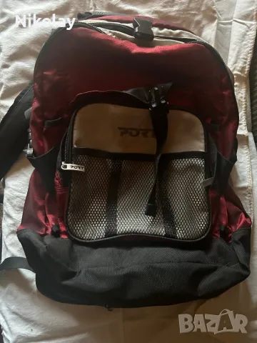 Раница с много отделения и джобове