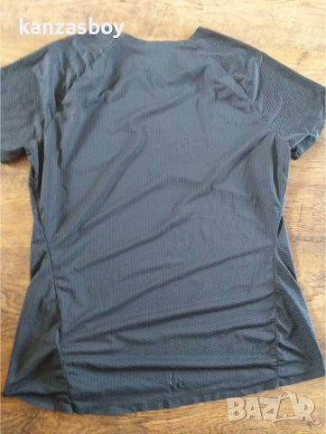 Craft Pro Dry Nanoweight T-shirt - страхотна дамска тениска КАТО НОВА, снимка 11 - Тениски - 41637059