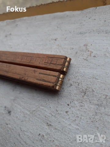 Стар антикварен дървен метър с бронзови панти, снимка 4 - Антикварни и старинни предмети - 53358000