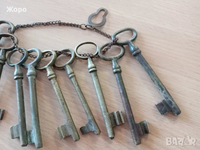 старинни бронзови ключове ключета, снимка 4 - Антикварни и старинни предмети - 47914242