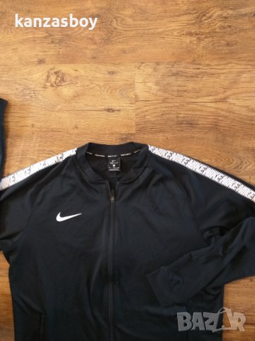 nike - страхотно мъжко горнище ХЛ-размер, снимка 5 - Спортни дрехи, екипи - 39972546