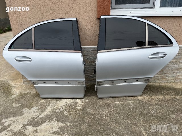 Задна броня и задни врати огледала, снимка 2 - Части - 44371813